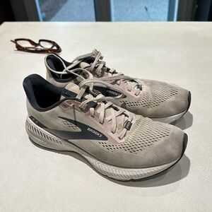 Brook’s running shoes